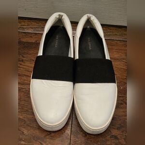 Via Spiga V-Traynor Porcelan LE White/black US 7M/EURO 37